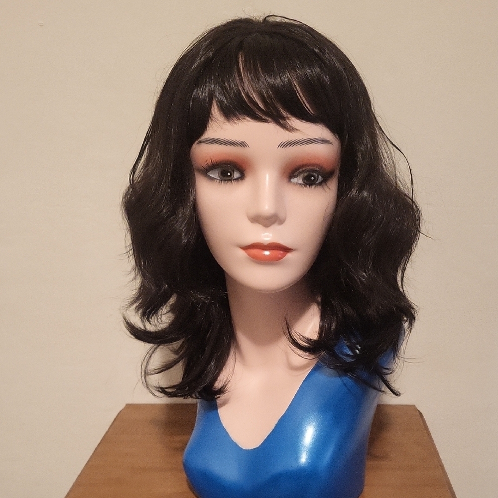 Brown Wig W/bangs - 083A